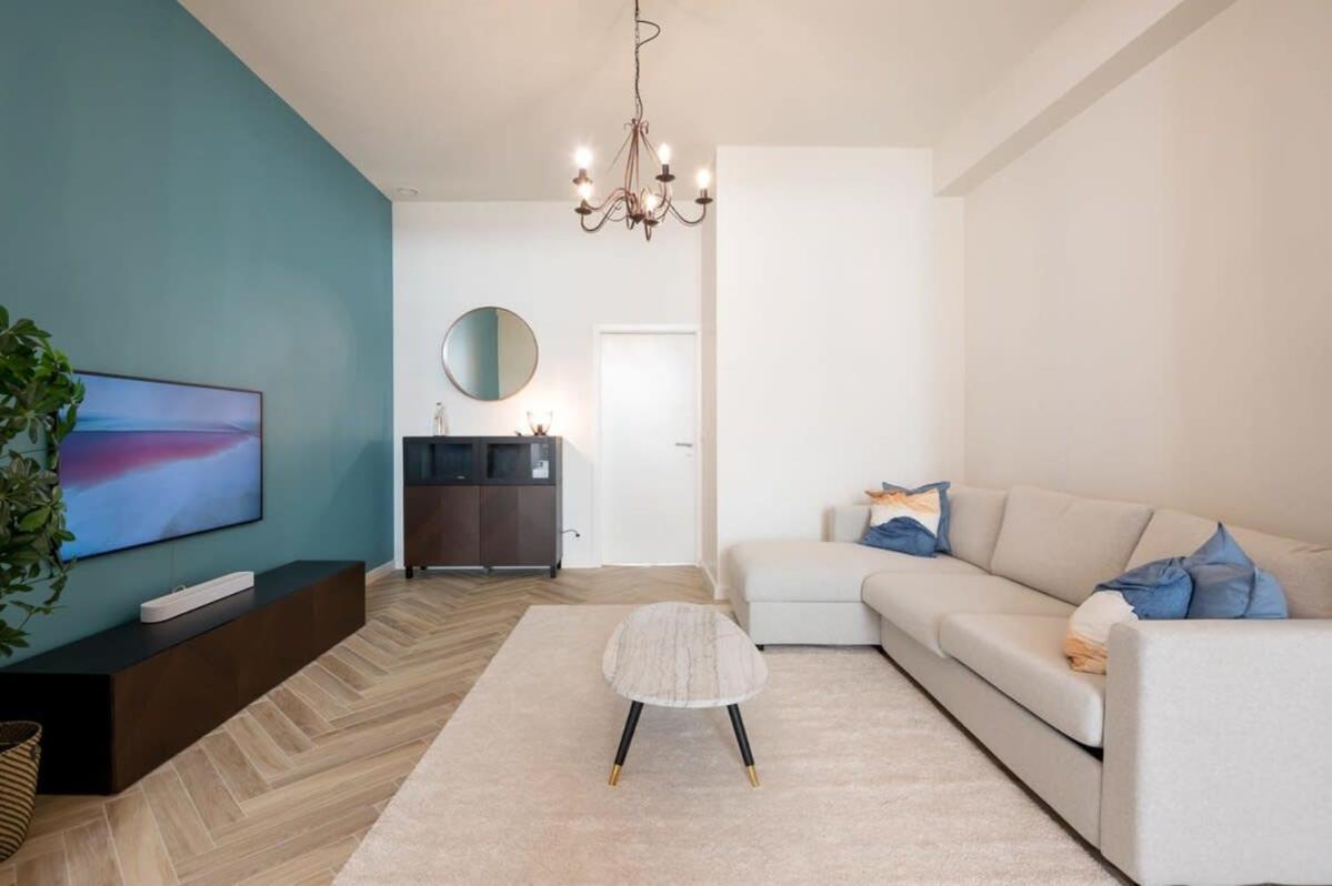 Beautiful Renovated Apartment In An Authentic Building Oostende Dış mekan fotoğraf