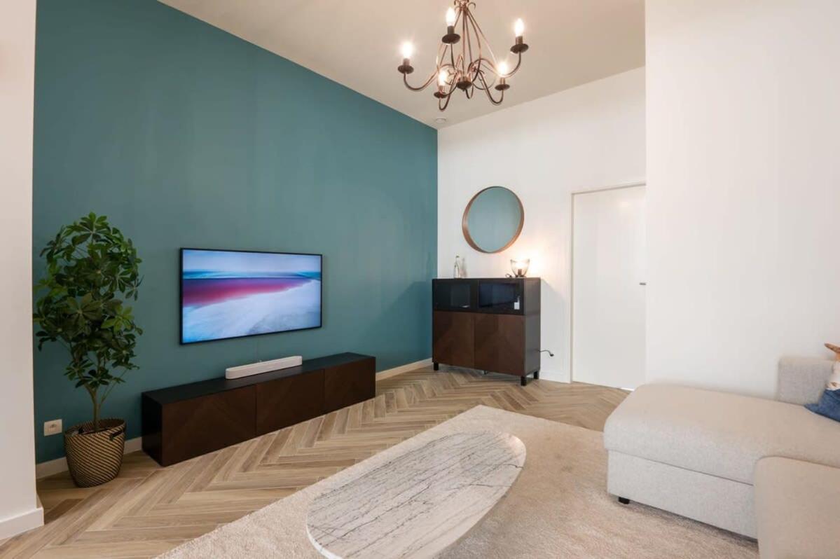 Beautiful Renovated Apartment In An Authentic Building Oostende Dış mekan fotoğraf