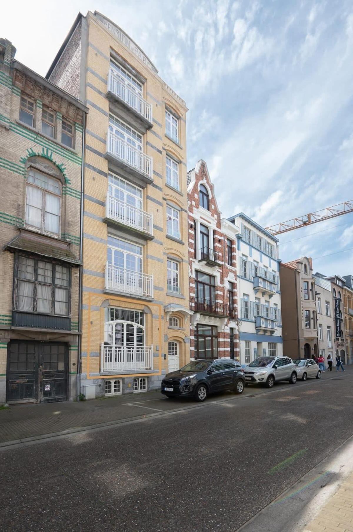 Beautiful Renovated Apartment In An Authentic Building Oostende Dış mekan fotoğraf